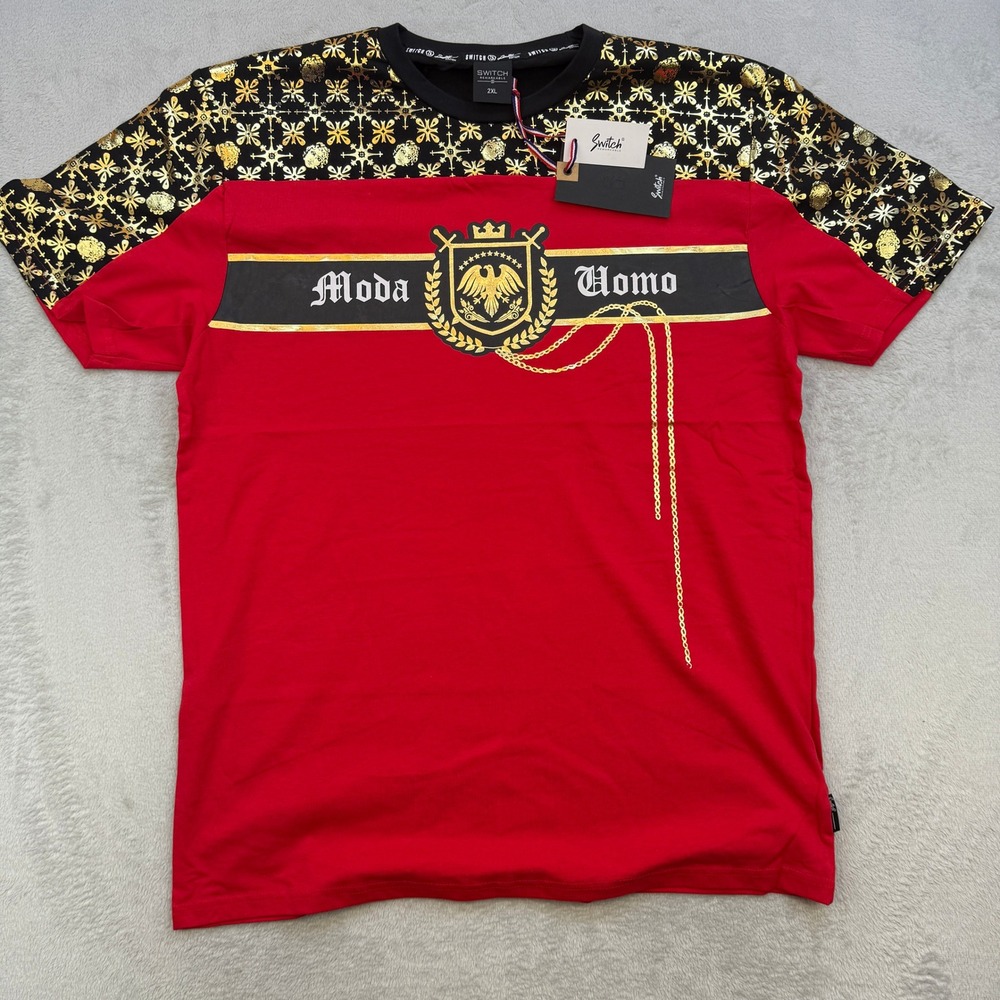 Switch Remarkable T Shirt Mens 2XL Red Moda Uomo Gold Foil Baroque Crest Graphic